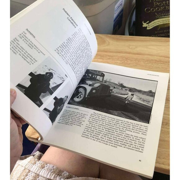 Black & White Photography: A Basic Manual by Henry Horenstein. - Picture 3 of 4